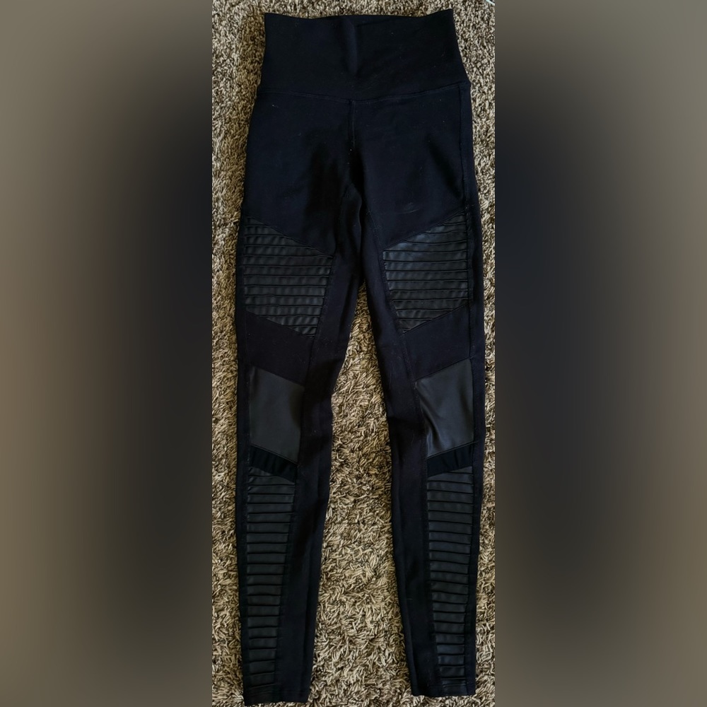 Alo Yoga High Rise Motto Leggings
